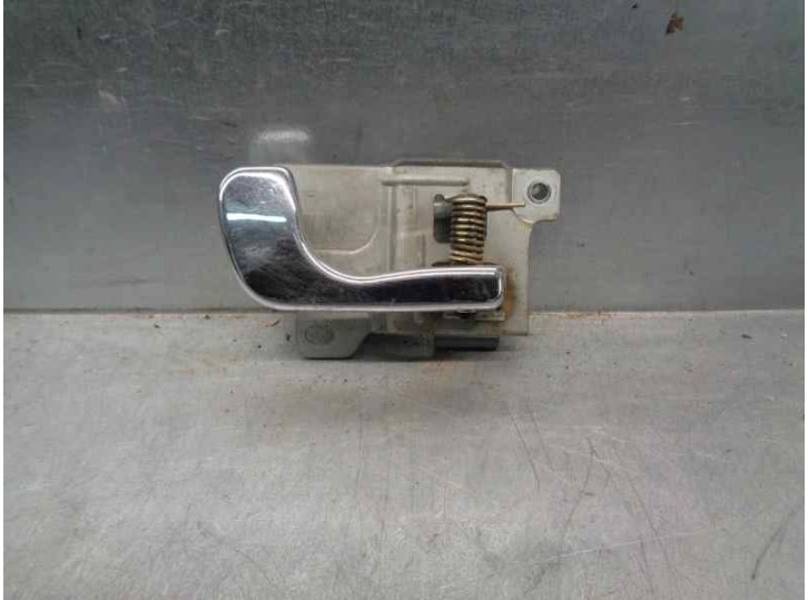 Recambio de maneta interior delantera derecha para mitsubishi montero (v20/v40) 2.5 turbodiesel referencia OEM IAM MB669170  
