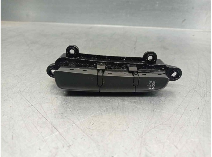 Recambio de mando para hyundai kona 1.0 tgdi cat referencia OEM IAM 93310J9MB0 