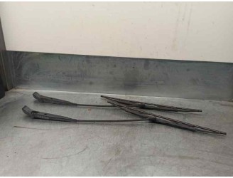 Recambio de brazo limpia delantero derecho para chrysler voyager (es) 3.3 cat referencia OEM IAM 4389377  