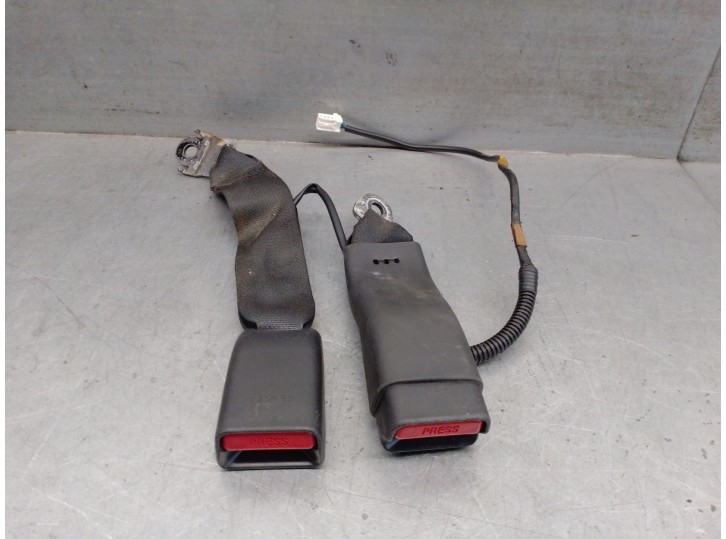 Recambio de enganche cinturon para infiniti ex 30d referencia OEM IAM 888421BA1C 888421BA1C 