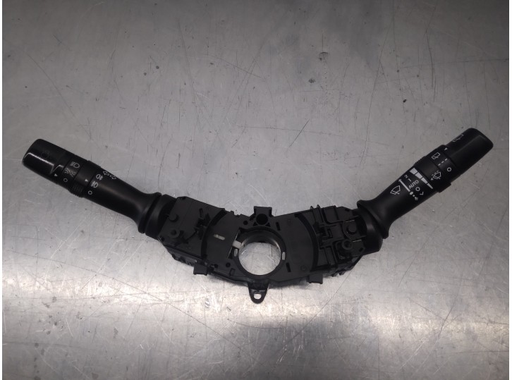 Recambio de mando luces para kia rio 1.4 crdi cat referencia OEM IAM 202008910 