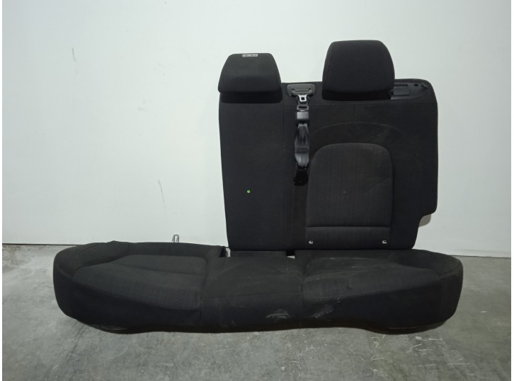 Recambio de asientos traseros para hyundai kona 1.0 tgdi cat referencia OEM IAM 81910J9000  