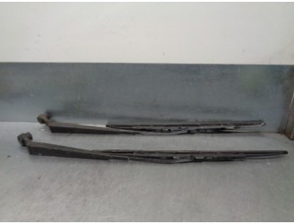 Replacement front right wiper arm for Ford Ranger (ES) 2.5 TDCi CAT OEM IAM reference 3942501 4036296 