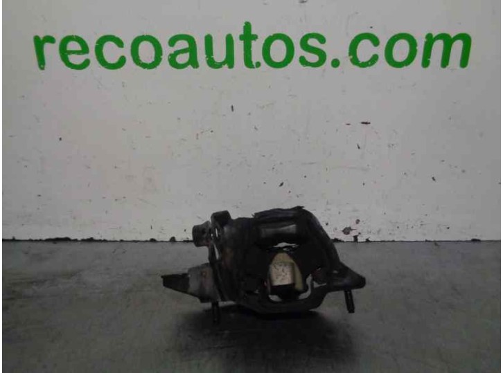 Replacement left engine mount for Seat Cordoba Saloon (6L2) 1.9 TDI OEM IAM reference 6Q0199555 