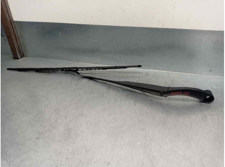 Recambio de brazo limpia delantero izquierdo para hyundai kona 1.0 tgdi cat referencia OEM IAM 98311J9000 