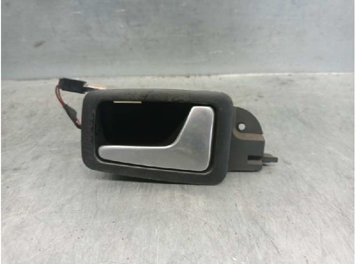 Recambio de maneta interior delantera derecha para audi s8 (d2) 4.2 v8 40v referencia OEM IAM 4D0837020F 