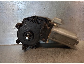 Recambio de motor elevalunas delantero izquierdo para peugeot partner (s1) 2.0 hdi cat referencia OEM IAM 0130821915 2 PINES 6 P