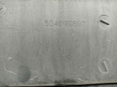 Recambio de molduras traseras para iveco daily ka 2.3 diesel cat referencia OEM IAM 504099687  