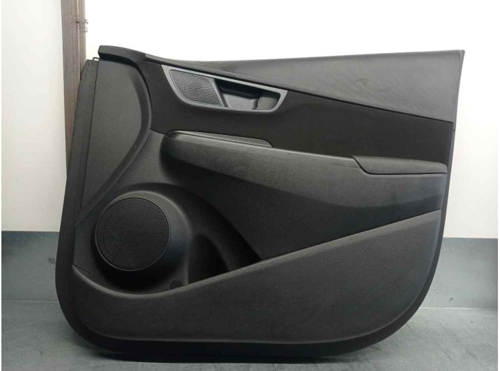 Recambio de guarnecido puerta delantera derecha para hyundai kona 1.0 tgdi cat referencia OEM IAM 82361J9000 82320J9000 