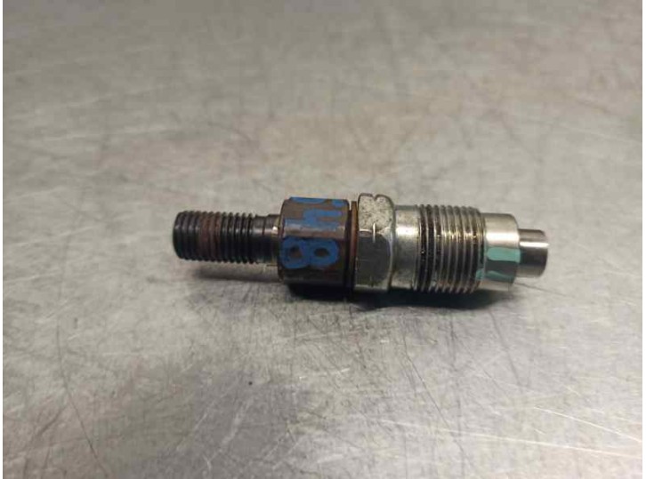 Recambio de inyector para toyota corolla (e11) 2.0 diesel cat referencia OEM IAM 2360069125  