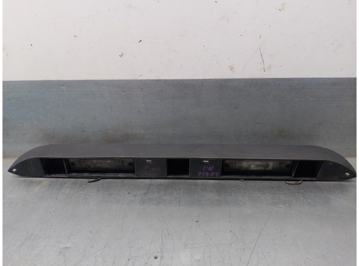 Recambio de piloto matricula para iveco daily caja cerrada (2006 =>) 2.3 diesel cat referencia OEM IAM 500325883  