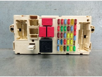 Recambio de caja reles / fusibles para alfa romeo 159 (140) 1.9 jtdm 16v elegante referencia OEM IAM 60686059 939CA20486 