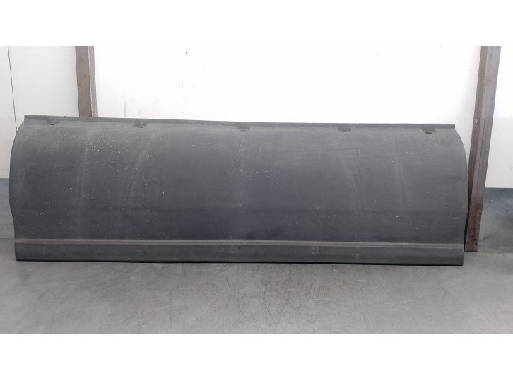 Recambio de molduras traseras para iveco daily caja cerrada (2006 =>) 2.3 diesel cat referencia OEM IAM 500326818  