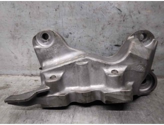 Recambio de soporte motor para opel insignia berlina 1.8 16v referencia OEM IAM 13227753 684610 