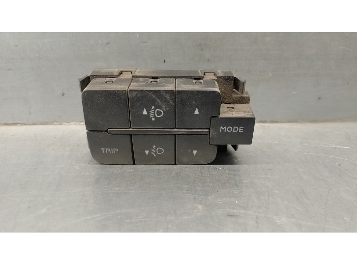 Recambio de mando luces salpicadero para iveco daily caja cerrada (2006 =>) 2.3 diesel cat referencia OEM IAM 69500781 B569 BITR