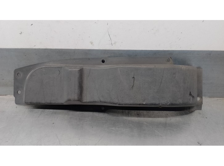 Recambio de molduras traseras para iveco daily caja cerrada (2006 =>) 2.3 diesel cat referencia OEM IAM 504099524 500344632 