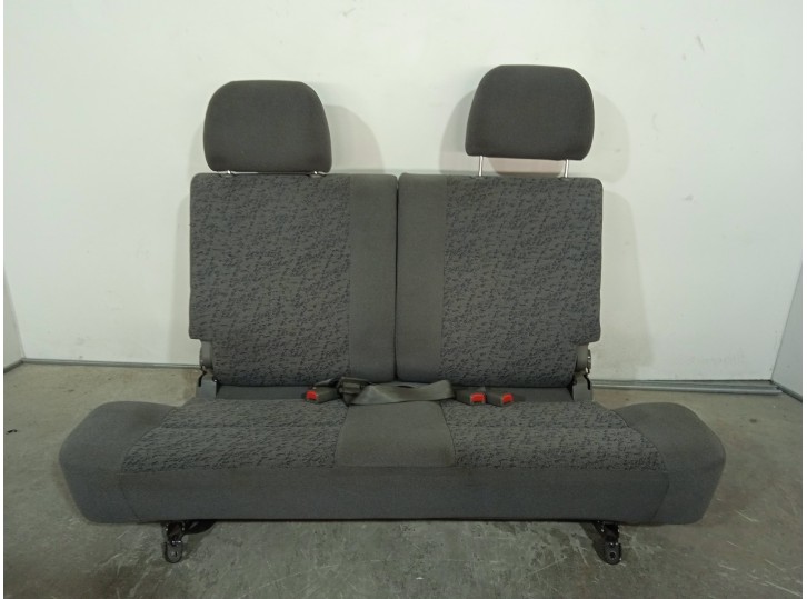 Recambio de asientos traseros para ssangyong korando 2.9 turbodiesel cat referencia OEM IAM 9902666CBL 9902666CBL 3 PUERTAS