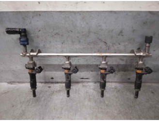 Recambio de rampa inyectora para opel insignia berlina 1.8 16v referencia OEM IAM 55571536 815208 DEKA