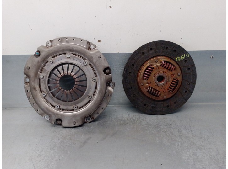 Replacement clutch kit for SsangYong Korando 2.9 Turbodiesel CAT OEM IAM reference 3020005222 VALEO