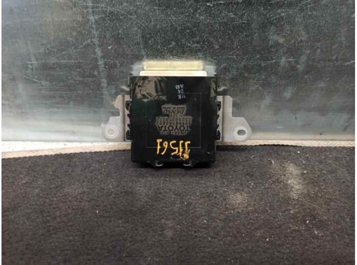 Recambio de modulo electronico para toyota prius (nhw20) 1.5 cat referencia OEM IAM 8999047023 2325000320 DENSO