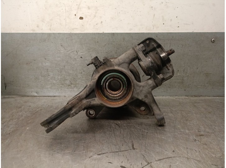 Replacement front left steering knuckle for Kia Pro Cee'd (ED) 2.0 CRDi 140 OEM IAM reference 517152H100 517152H100 