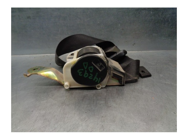 Recambio de cinturon seguridad delantero derecho para bmw serie 3 berlina (e36) 1.7 turbodiesel cat referencia OEM IAM 8229860 