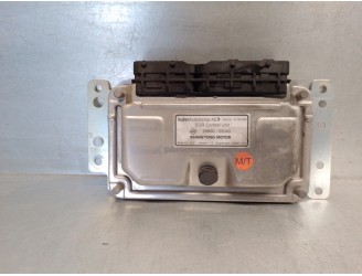 Recambio de centralita motor uce para ssangyong korando 2.9 turbodiesel cat referencia OEM IAM 2880005040  
