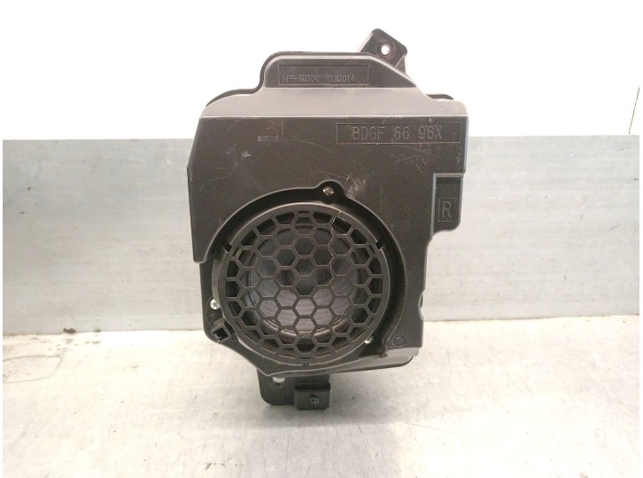 Recambio de altavoz/altavoces para mazda 3 hatchback (bp) 2.0 skyactiv-g m hybrid referencia OEM IAM BDGF6696X  