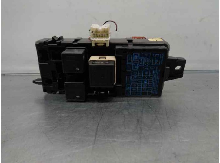 Replacement relay/fuse box for Mitsubishi Carisma Berlina 5 (DA0) 1.8 16V CAT OEM IAM reference MB953355 