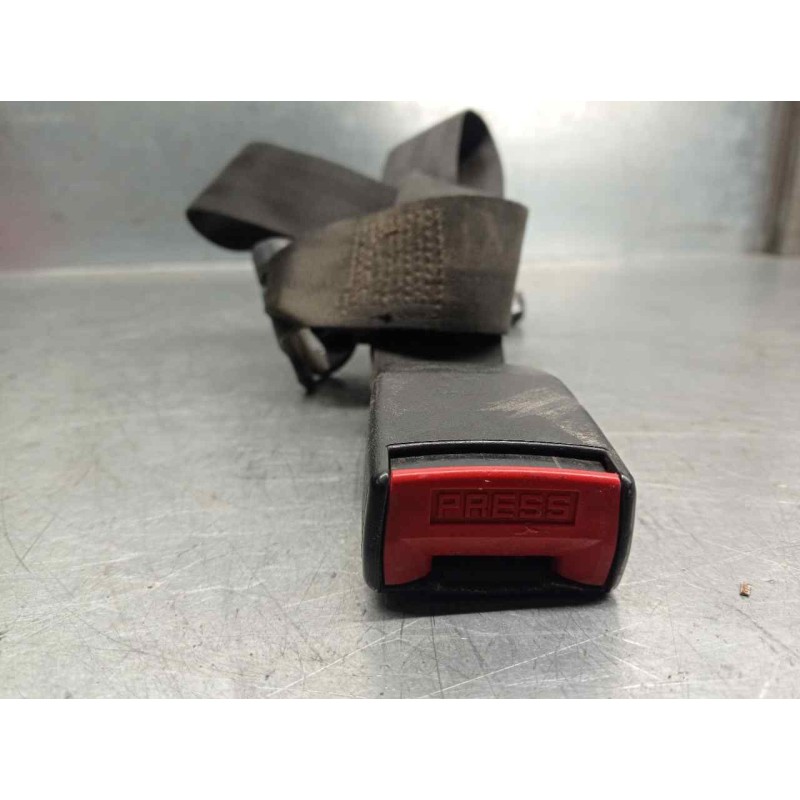 Recambio de enganche cinturon para citroën xsara berlina 1.9 turbodiesel referencia OEM IAM SIN REFE  5 PUERTAS