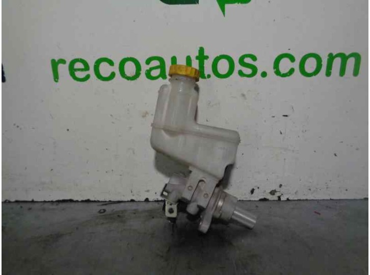 Replacement brake master cylinder for Fiat Bravo (198) 1.9 8V JTD CAT OEM IAM reference Y21322 0204225917 BOSCH