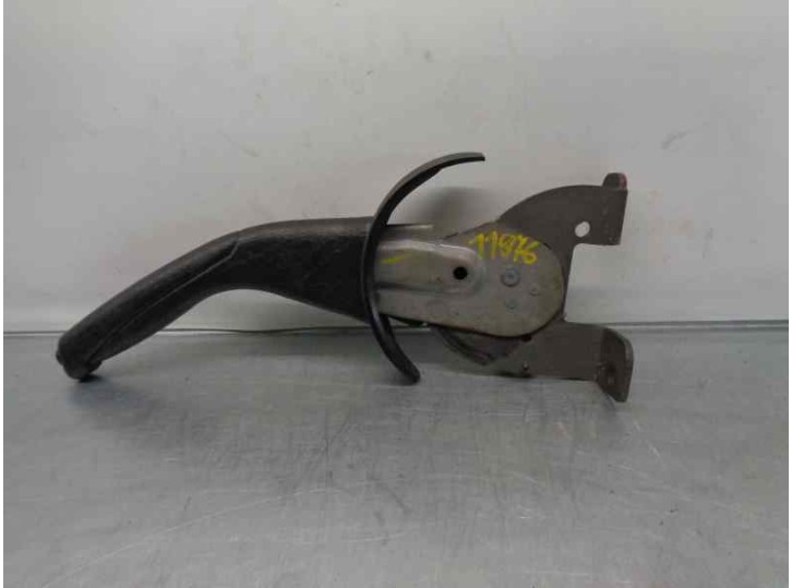 Replacement handbrake lever for Mitsubishi Carisma sedan 5 (DA0) 1.8 16V CAT OEM IAM reference 