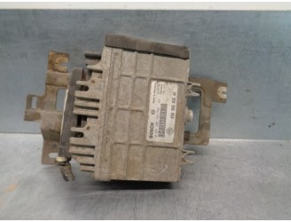 Recambio de centralita motor uce para volkswagen polo berlina (6n1) 1.05 referencia OEM IAM 030906026AK 0261203745 