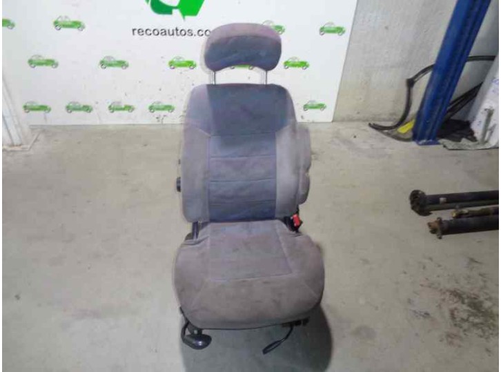 Recambio de asiento delantero derecho para opel sintra 2.2 16v cat (x 22 xe) referencia OEM IAM TELA GRIS Y MORADA 5 PUERTAS