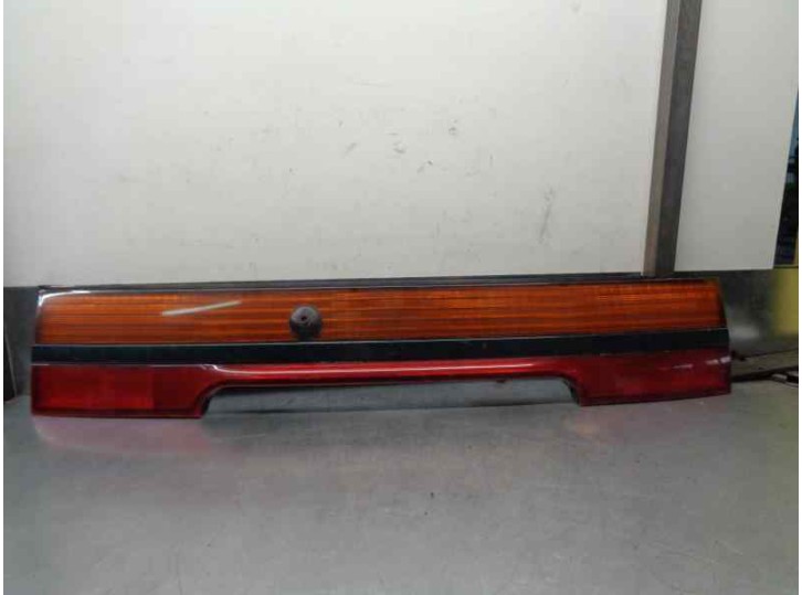 Recambio de piloto trasero central para mitsubishi space wagon (n30/n40) 2.0 16v cat referencia OEM IAM MR241138 