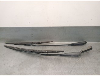 Recambio de brazo limpia delantero derecho para renault clio ii (bb_, cb_) 1.5 dci (b/cb3m) referencia OEM IAM 8200071212 288864