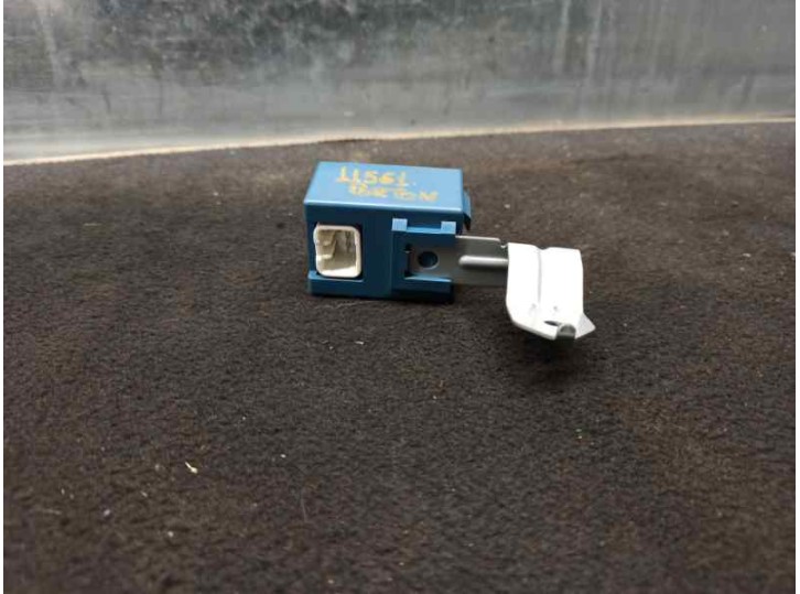 Recambio de modulo electronico para toyota prius (nhw20) 1.5 cat referencia OEM IAM 8594047010 0521003082 DENSO