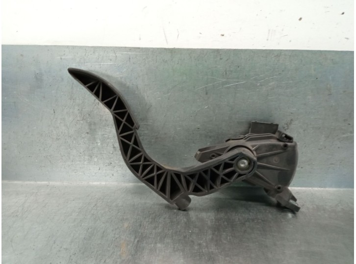 Recambio de potenciometro pedal para audi a4 berlina (8e) 1.9 tdi referencia OEM IAM 8EI721523 8E1721523F 6PV00837601