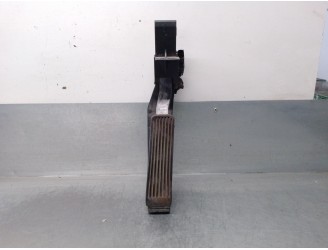 Recambio de potenciometro pedal para mercedes-benz clase c (w203) familiar 2.2 cdi cat referencia OEM IAM A2113000404  