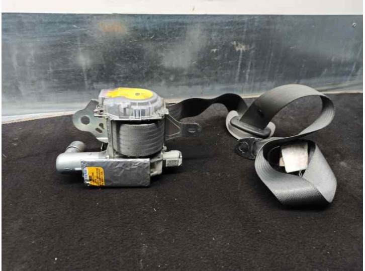 Recambio de cinturon seguridad delantero derecho para toyota prius (nhw20) 1.5 cat referencia OEM IAM 7321047081B0 
