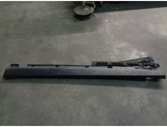 Recambio de spoiler talonera lateral izquierda para mercedes-benz clase m (w164) 3.0 cdi cat referencia OEM IAM A1646900740 