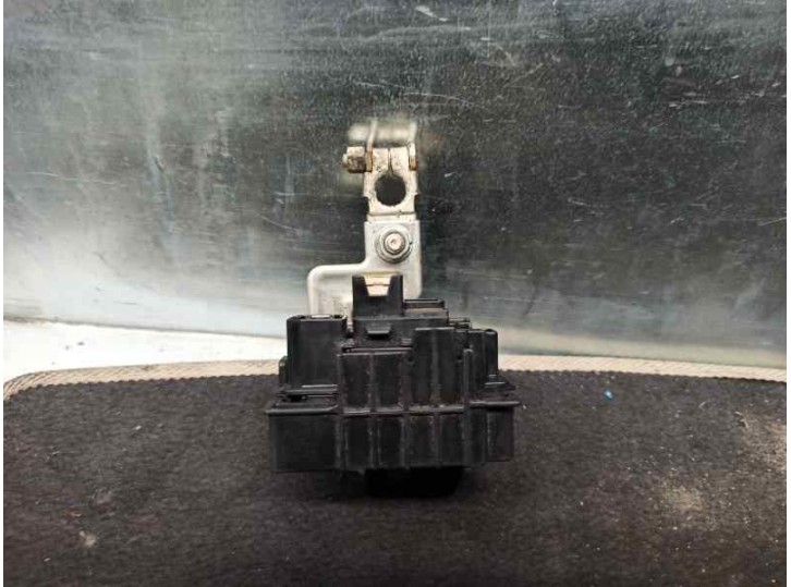 Recambio de caja reles / fusibles para toyota prius (nhw20) 1.5 cat referencia OEM IAM 9098205060 