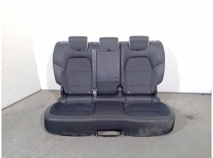 Recambio de asientos traseros para renault captur ii referencia OEM IAM 886017809R  
