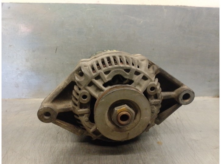 Recambio de alternador para opel astra f berlina 1.6 cat referencia OEM IAM 90389247 0123110005 BOSCH