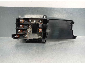 Recambio de caja reles / fusibles para jaguar xf 2.2 diesel cat referencia OEM IAM CX2314A067AE  