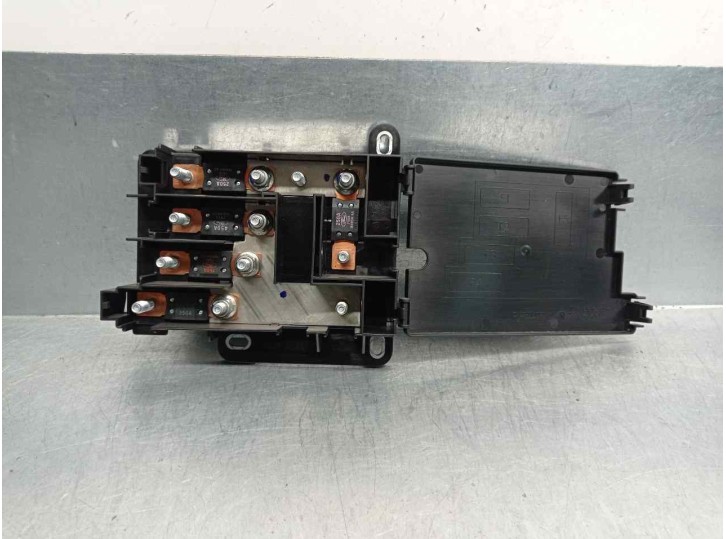 Recambio de caja reles / fusibles para jaguar xf 2.2 diesel cat referencia OEM IAM CX2314A067AE  