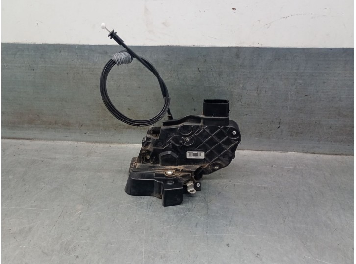 Replacement front right door lock for Volvo S40 II (544) 2.0 D OEM IAM reference 30753664 31253662 