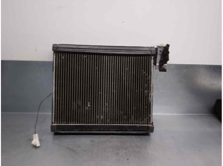 Recambio de evaporador aire acondicionado para jaguar xf 2.2 diesel cat referencia OEM IAM C2Z6527 