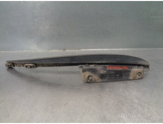 Recambio de molduras traseras para land rover range rover velar 2.0 diesel cat referencia OEM IAM J8A2291D00AB  