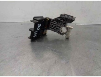 Recambio de caja reles / fusibles para lexus ct 1.8 16v cat (híbrido) referencia OEM IAM 8273076030  